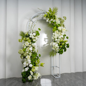 Bouquet di Rose Artificiali in Seta Real Touch Fatte a Mano, <span class=keywords><strong>Serie</strong></span> Bianca e Verde, per Corridoi Nuziali - Vendita all'Ingrosso - Product Image 1