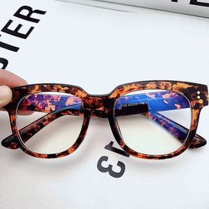 กรอบแว่นตาแฟชั่นย้อนยุคใส รุ่นใหม่ปี 2020 สำหรับทุกเพศ ป้องกันแสงสีฟ้า - Product Image 3