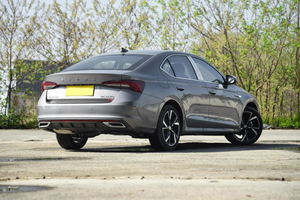 2025 nuevo <span class=keywords><strong>Skoda</strong></span> Octavia PRO TSI280 DSG Premium 5 puertas Hatchback coche eléctrico mano izquierda a World NEDC 601-700km batería 90-110kWh - Product Image 4