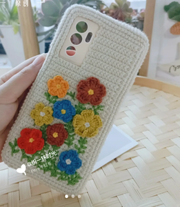 Coque de téléphone personnalisable Granny Lovely Crochet Square 1 Orange neutre pour iPhone - Product Image 4