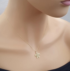 Nuevo diseño de acero inoxidable, collar de tortuga marina dorada, sin níquel e impermeable, collar con abalorio de tortuga de Origami de animales delicados - Product Image 3