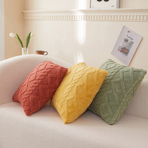 <span class=keywords><strong>Housse</strong></span> de coussin décorative douce de haute qualité pour la maison, taie d'oreiller en peluche 43x43CM, taie d'oreiller géométrique en fausse fourrure - Product Image 2