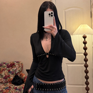 Camiseta de punto con cuello en V y remaches estilo punk oscuro para mujer, sexy, gótica, transpirable, teñida lisa, para discoteca, manga larga, jersey, blusa - Product Image 5