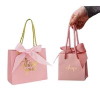 Sac cadeau de luxe rose tendance avec logo personnalisé imprimé, poignées en ruban, pour bijoux et souvenirs