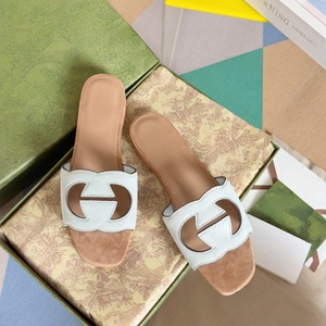 Sandales plates en cuir véritable décontractées de créateur, vente en gros personnalisée par les meilleurs fabricants, tendance de la mode GG, luxe, respirantes, imperméables - Product Image 1
