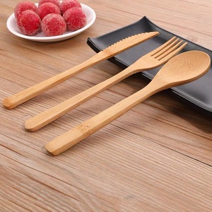 Juego de Cuchillo, Tenedor y Cuchara de Bambú de 20 cm, Biodegradable, para Uso Diario - Product Image 2