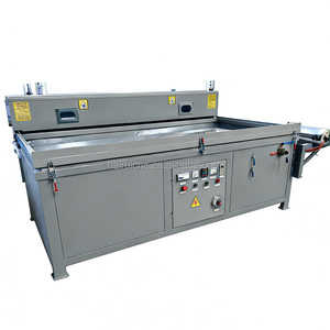 Presse à membrane sous vide pour panneaux de meubles en PVC et bois, découpe automatique de film, thermoformage, machine de pressage à membrane sous vide - Product Image 1