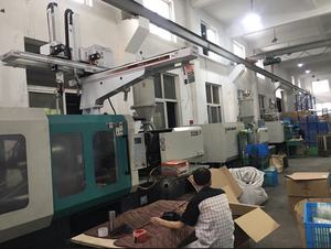 Machine automatique de prélèvement de sang sous vide et d'assemblage pour ligne de production de tubes de sang - Product Image 6