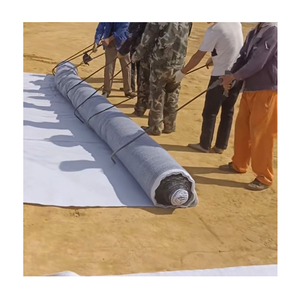 Couverture d'étanchéité en bentonite à base de sodium GCL pour piscines d'enterrage, sites d'exploitation d'orpaings, 4800g, 5000g, <span class=keywords><strong>5500g</strong></span>, et coussin de bentonite - Product Image 1