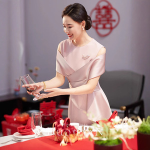 <span class=keywords><strong>Robe</strong></span> <span class=keywords><strong>de</strong></span> mariée occidentale <span class=keywords><strong>pour</strong></span> maman, nouveau style coréen, élégante, jeune <span class=keywords><strong>belle</strong></span>-<span class=keywords><strong>mère</strong></span>, costume cheongsam - Product Image 1