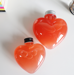 Botella de plástico <span class=keywords><strong>en</strong></span> forma de <span class=keywords><strong>amor</strong></span>, bebida, PET, botella de burbujas frías, leche, té, jugo, botella de bebida creativa - Product Image 5