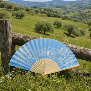 Éventail Flamenco Bleu avec Paysages de Mer et de Campagne, Éventail Espagnol à Main Personnalisable pour Danse, Sevillanas, Fêtes et Cadeaux - Product Image 4