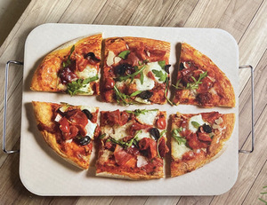 <span class=keywords><strong>Pietra</strong></span> <span class=keywords><strong>per</strong></span> <span class=keywords><strong>Pizza</strong></span> Quadrata in Cordierite con Paletta <span class=keywords><strong>per</strong></span> <span class=keywords><strong>Forno</strong></span>, Bestseller - Product Image 4