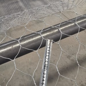 <span class=keywords><strong>Gabion</strong></span> hexagonal tressé galvanisé à chaud, structure flexible adaptée au terrain, restauration minière et renforcement des berges de rivière - Product Image 1