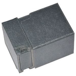 Boîte à cartes magnétique en cuir PU gris, grande taille, capacité de 100+ cartes de jeu, avec plateau à dés - Product Image 3