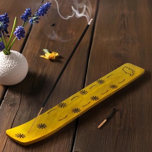 Porta Incienso de Madera de Primera Calidad con Recolector de Ceniza para Decoración Espiritual y Religiosa Disponible a un Precio Accesible - Product Image 1