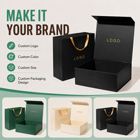 Boîte cadeau magnétique rigide avec logo personnalisé, sac en papier assorti et garniture en papier déchiqueté pour l'emballage de parfums