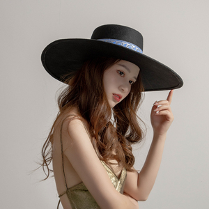 Sombrero Pork Pie de Fieltro 100% Lana, Ala Extra Ancha, con Cinta Bordada, Personalización OEM Disponible - Product Image 4