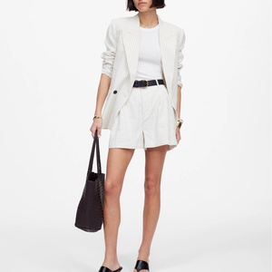 Ensemble de costume pour femme en lin uni élégant de style nouveau OEM/ODM, veste longue avec short, formel, pour le bureau, à rayures - Product Image 2