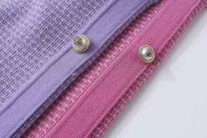 Cardigan Corto da <span class=keywords><strong>Donna</strong></span> con Scollo a V, Lavorazione a Nido d'Ape, Bottoni in Perla, Maniche Lunghe, Elegante Giacca Maglione Viola con Fiocco Bianco - Product Image 5