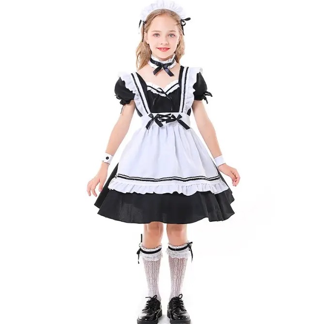 Dress-up game role maid plays a warm tour around the world black-and-white maid suit party dress