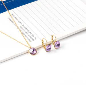 ชุดสร้อยคอและต่างหูทรงสี่เหลี่ยมประดับเพชรซิร์คอนสำหรับผู้หญิง ชุบทอง ดีไซน์เรขาคณิต เหมาะสำหรับใส่ทุกวัน - Product Image 2