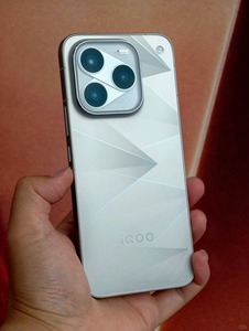 Téléphone mobile de jeu IQ OO 16, Snapdragon 8 Gen 6, écran AMOLED 6,85'' 165 Hz, 100 W, Android, étanche, 5G - Product Image 2