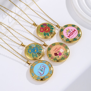 Collier pendentif boîte à phases en acier inoxydable, design floral, style européen-américain, plaqué or 18 carats, ouvrable, pour femme et maman, idéal pour l'amour - Product Image 2