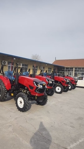 CE-Zertifizierter Kleiner Mini 40/50/60/70/80/90/100 PS Baggerlader Traktor mit Frontlader und Heckbagger zum Verkauf - Product Image 6