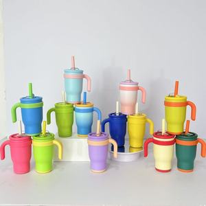 Vaso de Acero Inoxidable Personalizado de 14/40 oz, Aislado, para Niños, con Pajita de Silicona y Base con Tapa Antiderrames - Product Image 2