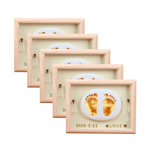 Cadre souvenir nouveau-né avec empreinte de <span class=keywords><strong>main</strong></span> nouveau-né en argile <span class=keywords><strong>et</strong></span> cadeau souvenir en bois empreinte - Product Image 3