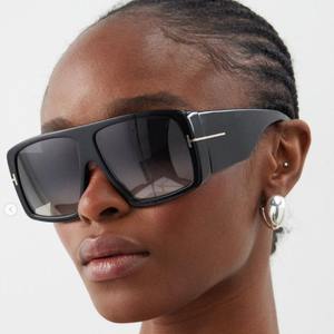 Gafas de sol con montura cuadrada grande en forma de T para mujer C4, color blanco degradado gris, 100% protección UV, diseño de moda para exteriores - Product Image 5