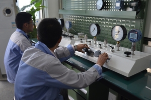 <span class=keywords><strong>Calibratore</strong></span> di Pressione Automatico ad Alta Efficienza, Strumento di Calibrazione per Manometri Elettrici da Banco - Product Image 6