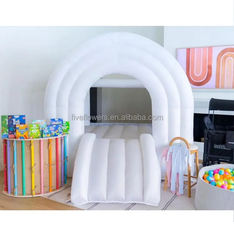 Prix bon marché PVC petits châteaux gonflables pour bébés enfants videur blanc intérieur extérieur arc-en-ciel maison de rebond pour la location de fête