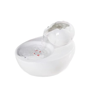 Fontaine à eau en céramique pour chats, abreuvoir automatique pour animaux de compagnie avec design détachable, style feuille, unité unique - Product Image 5