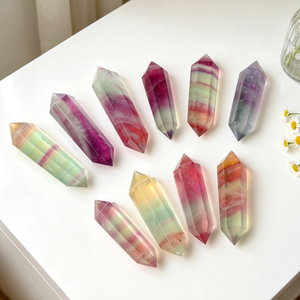 Vente en gros de points de cristal décoratifs de haute qualité, fluorite arc-en-ciel à double terminaison pour souvenirs - Product Image 1
