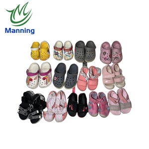 Manning all'ingrosso Ukay vendita calda di seconda mano pantofola per bambini in balla usato sandali dell'usato per bambini pre-amato in sacchi - Product Image 2
