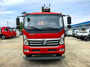 Véhicule de transport de bois à roues 4x2 4x4 avec grue télescopique à deux sections de 5,5m-7,5m, godet de préhension et caisse de chargement de 4,2m de long - Product Image 2