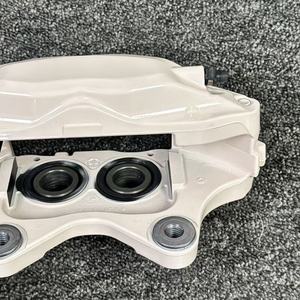 Kaliper Rem Balap F50 330mm 355mm Kit Kaliper Cakram Rem 4 Piston untuk Nissan Alneraa N17 Honda Civic Toyota GT86 Audi RS BMW - Product Image 5