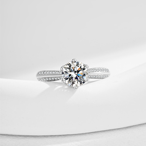 Trendy op maat gemaakte 925 sterling zilveren verlovingsringen met briljant geslepen moissanite voor vrouwen - Product Image 6