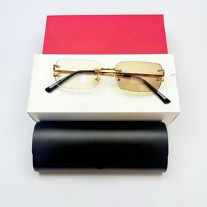 <span class=keywords><strong>Lunettes</strong></span> <span class=keywords><strong>de</strong></span> <span class=keywords><strong>Soleil</strong></span> <span class=keywords><strong>Photochromiques</strong></span> <span class=keywords><strong>de</strong></span> Luxe « Blue Rain » Tendance 2025 pour Hommes et Femmes, Monture Percée Protection UV400 Style Carré, Avec Étui - Product Image 5