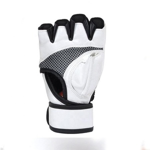 Pakistán hecho al por mayor logotipo personalizado boxeo MMA medio dedo guantes lucha MMA guantes hechos por Rukhmal deportes - Product Image 5