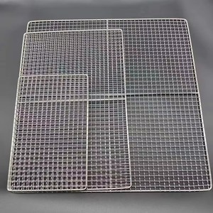 Grille de barbecue carrée en acier galvanisé jetable et épaissie pour la cuisson en extérieur, la restauration et les pique-niques - Product Image 4