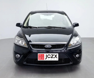 Voiture d'occasion 2011 <span class=keywords><strong>Ford</strong></span> <span class=keywords><strong>Focus</strong></span> Hatchback Compact Classic 1,8 L manuelle automatique avec sièges en cuir pour les voyages en famille - Product Image 2