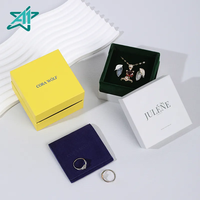 Boîte de présentation A1 de luxe en papier jaune et bleu vif avec coussin en peluche, vente en gros B2B, personnalisation du couvercle supérieur et inférieur, affichage de la marque