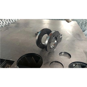 Máquina de Corte Láser de Fibra Pequeña de 2000W 3000W 600*600 para Metal, Acero Inoxidable, Aluminio, Acero al Carbono con Enfriamiento por Agua - Product Image 3