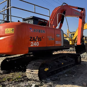 Le Hitachi ZX240 possède de puissantes capacités d'excavation et une puissance destructrice étonnante. - Product Image 1