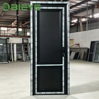 Porte à battant en aluminium durable avec accessoires de quincaillerie complets pour projets de construction résidentielle moderne