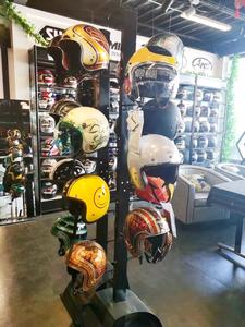 Espositore Personalizzato per Negozi di Articoli Sportivi Supporto a 11 Ganci in Metallo per Caschi da Moto Bici Elettrica e Bicicletta Accessori Tattici di Sicurezza - Product Image 4