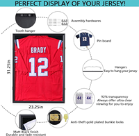 Vitrine murale en acrylique sur mesure pour maillot de sport avec protection UV, cadenas et tableau d'affichage